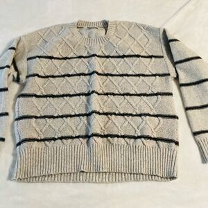 BearPaw Women’s Cream and Black Patterned Crewneck Sweater